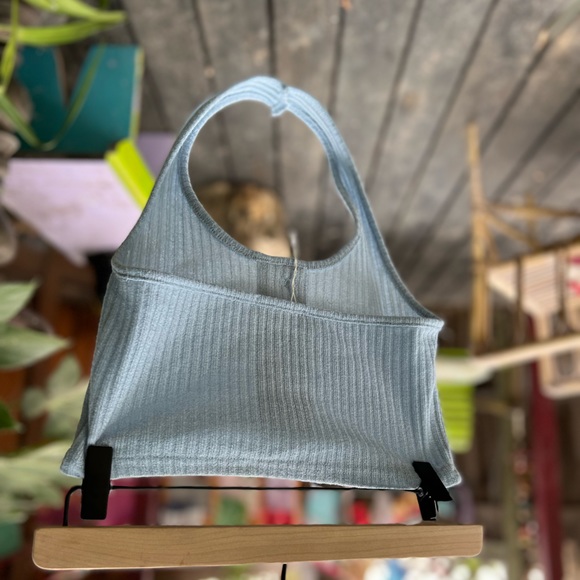 ROMWE Light Blue Crop Top w/ Faux Tortoise Shell Buttons Size Small - Picture 2 of 5